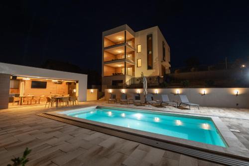 Luxury apartments Villa Wood with spa and heated pool NEW