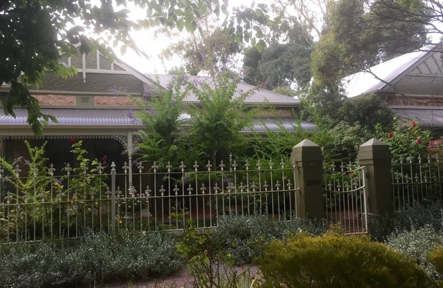 Luxury B@B in historic quiet leafy suburb 2km from Adelaide CBD