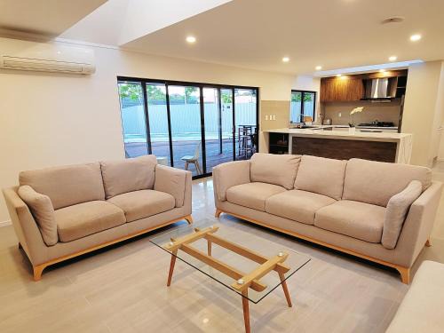 Luxury Bay Vacation Home 5 Ensuites & Pool
