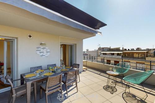 LUXURY BEACH five STARS HOLIDAY HOUSE