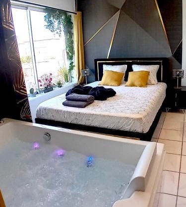 Luxury Beach Room