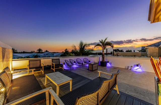 Luxury beach villa with rooftop terrace and amazing views of the ocean