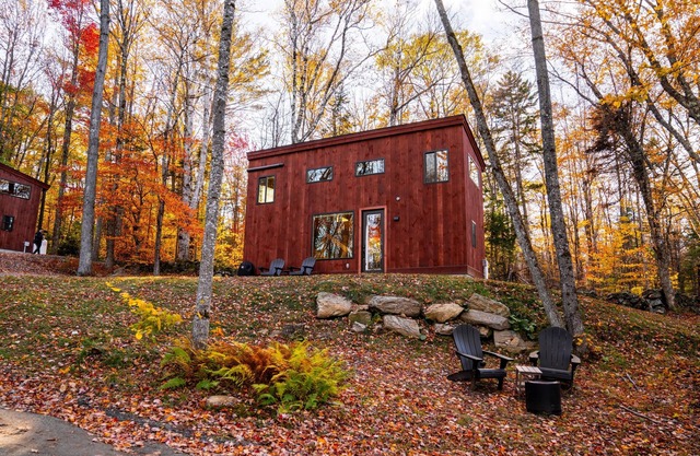 Luxury Cabin #2 Hot Tub, Kayaks, Paddle Boards, Fire Pit