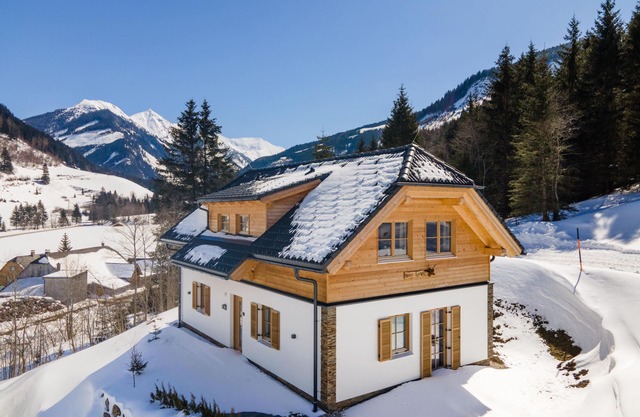 Luxury chalet with 2 terraces, sauna and stove
