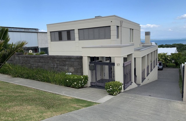 Luxury Clifftop Guest Suite By The Sea