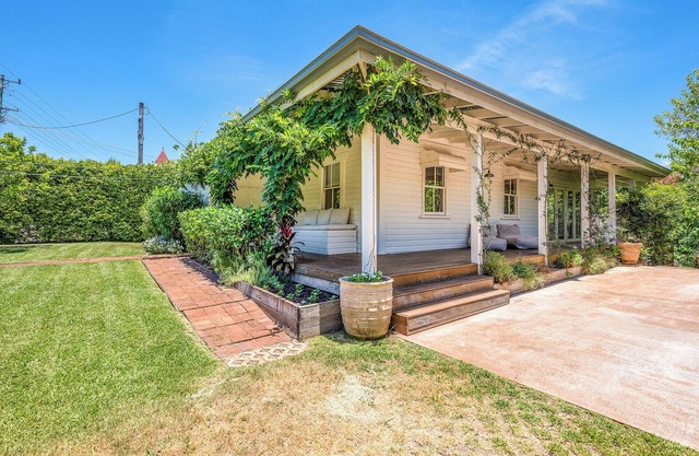 Luxury Clunes Cottage | Hot Tub | Pet Friendly
