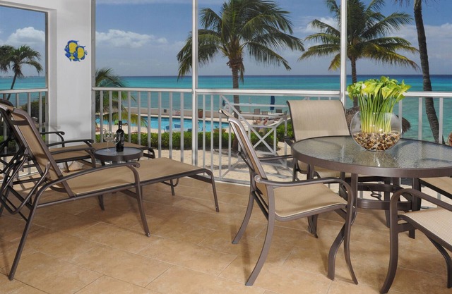 Luxury Condo on 7 Mile Beach - Discovery Point #10 - May to November Specials!