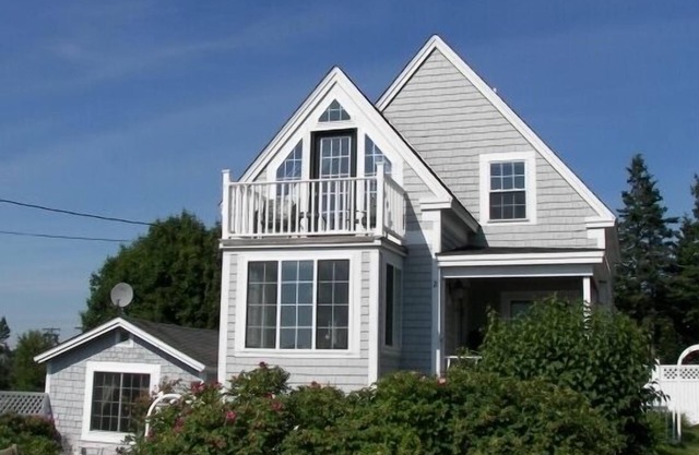 Luxury Cottage with Spectacular Panoramic Ocean Views near Acadia National Park