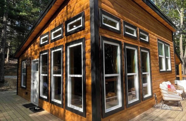 Luxury Couples Cabin in the Heart of RRG!