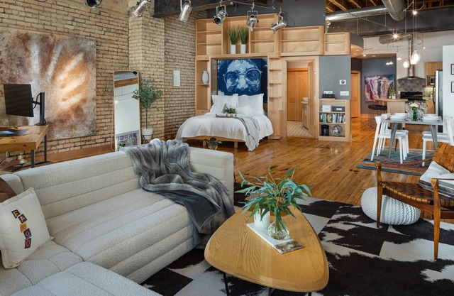 Luxury Downtown Fargo Loft 1 block off Broadway