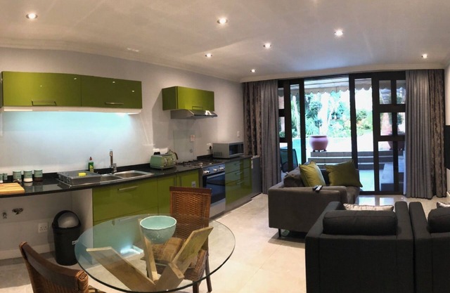 Luxury Executive Apartment Overlooking Beautiful Pool & Garden