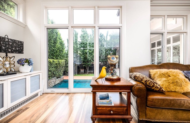 Luxury Family Home With Pool in Prestigious Suburb