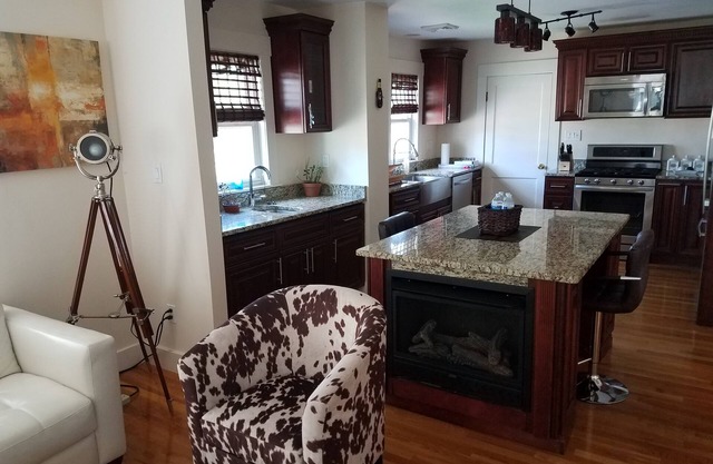 Luxury & First-Class Unit - Great Access - Near Boston - Discounted rates