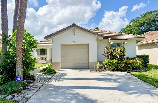 Luxury Fully Renovated 2BR/2BA Home in Boynton Beach