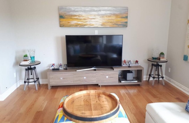 Luxury Furnished House Niagara Region Fort Erie Ontario