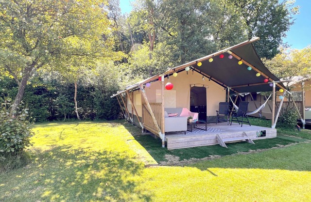 Luxury glamping at fun park on the Veluwe