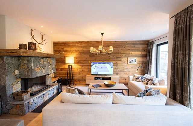 Luxury Holiday apartment „Alpensinfonie“ in the middle of beautiful Garmisch