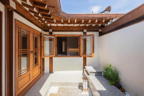 Luxury Hanok Cottage Lunar