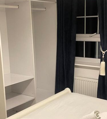 Luxury Home -Private Rooms- 3 mins from Alexandra Hospital, Redditch
