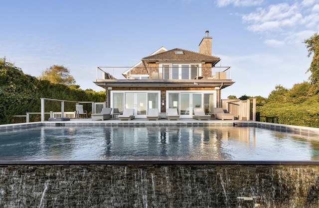 Luxury Home-spectacular Water View, Sunsets, Gorgeous Pool, Direct Water Access