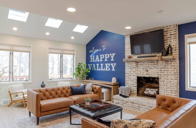 Luxury Home with Game Room & Media Room ~10 mins to Stadium, Campus, & Downtown