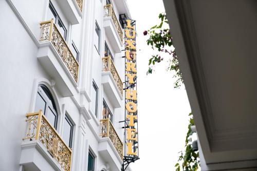 Luxury Hotel - Số 3 , Ngõ 12 Nguyễn Khiêm Ích , Trâu Quỳ , Gia Lâm , Hà Nội