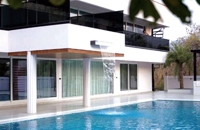 Luxury in Nature, Stay Grand, Elegance Blooms, Luxe Getaways, Nature Pure Luxury