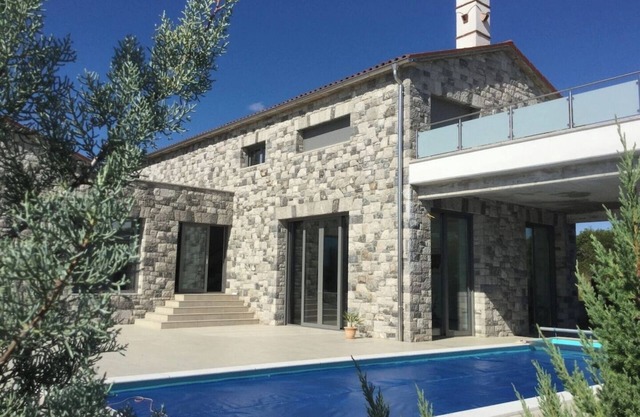 Luxury in Perfect Location, Sežana Villa 1003