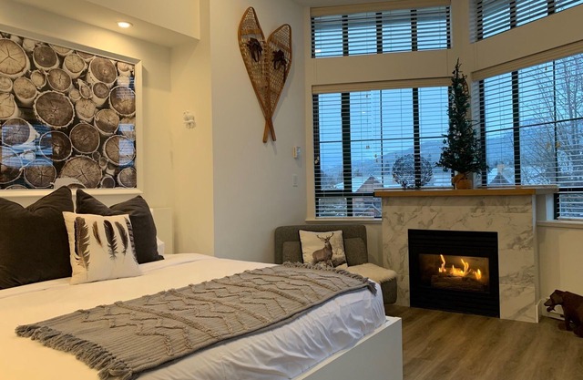 Luxury King Suite in Village North- The Nest