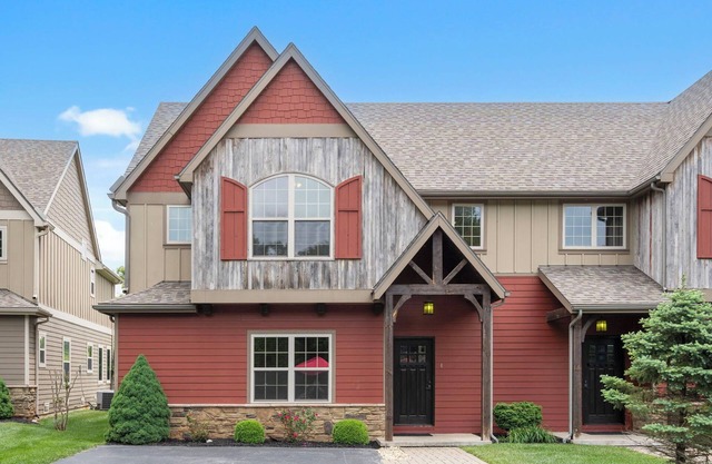 Luxury Lakefront Villa Best Lake View 2 Pools Free Amenities Close to Dogwood
