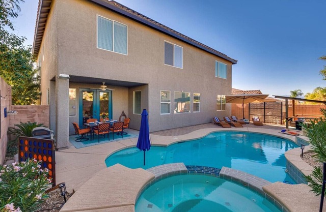 Luxury Las Vegas Villa: Heated Pool & Game Room