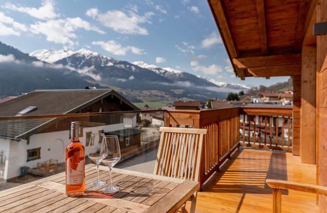 Luxury lodge with sauna near Zell am See