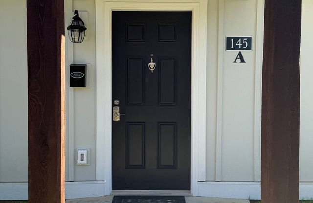 Luxury Lodging, Lakefront View, King Bed w/Private Bath, Patio
