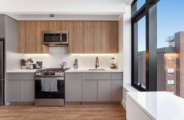 Luxury Meets Comfort: Upscale Studio in Brooklyn