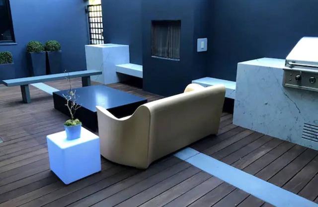 Luxury Modern retreat right in the 9th and 9th neighborhood!