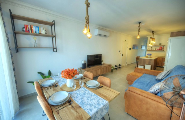 Luxury, modern & spacious 2 bedroom flat, DBOR1-2