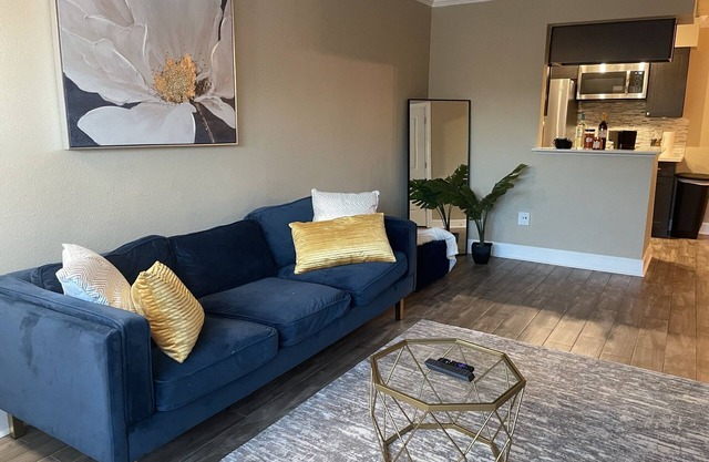 Luxury, modern townhome in Northwest, Houston Tx.
