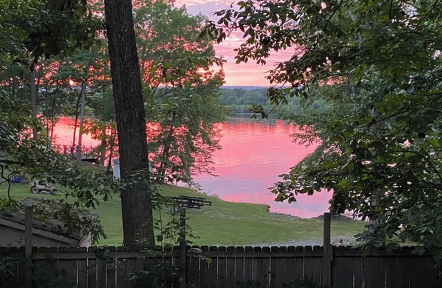 Luxury modern with breathtaking sunset views!