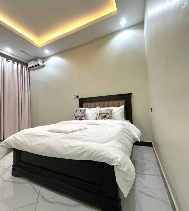 Luxury one bedroom apartment