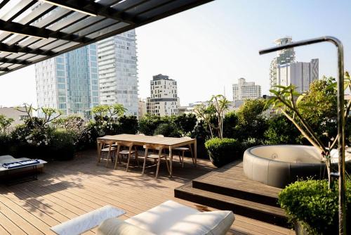 Luxury Penthouse - 4 BDR - Heart of Tel Aviv - 50m from the beach