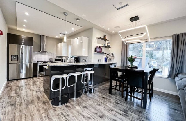 Luxury Penthouse: City, Mountain & River Views