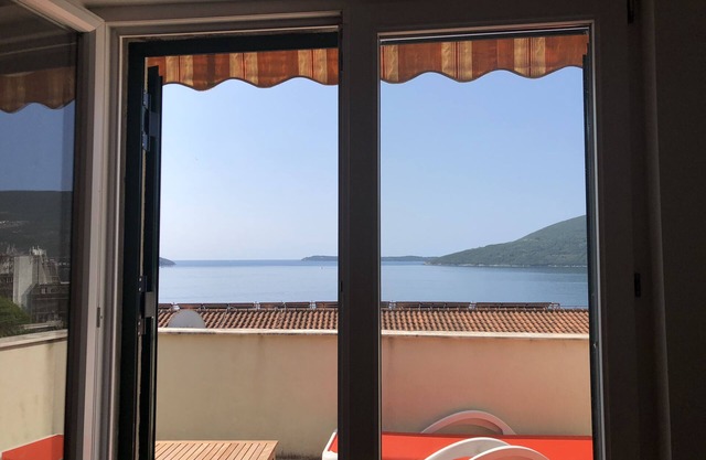 Luxury penthouse in Herceg Novi