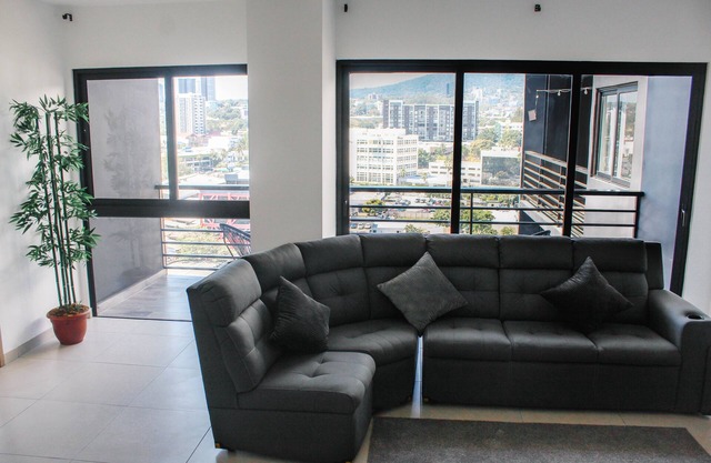 Luxury Penthouse with Panoramic view of El Escalon! Washer/AC/Wifi 3 Full Baths