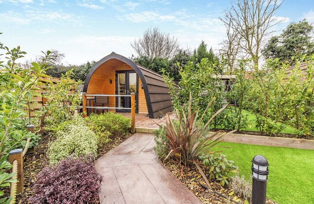 Luxury pod, perfect for two people seeking a romantic and relaxing break.