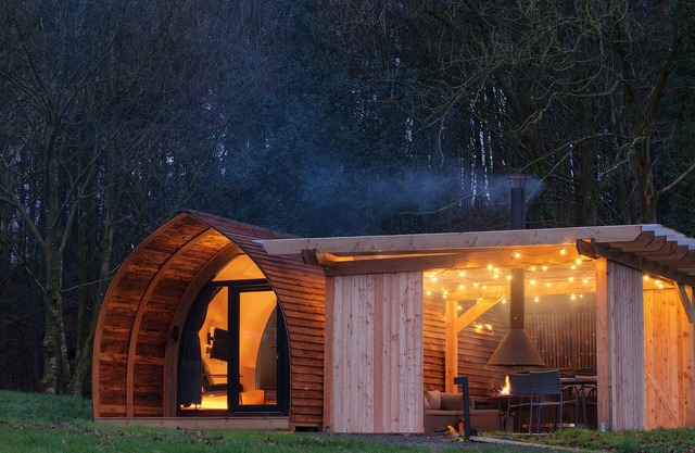 Luxury Rural Cabin with Wood Fired Hot Tub