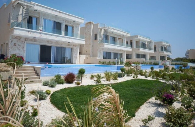 Luxury Seafront Prestige Villa 1