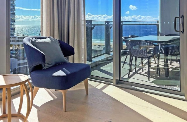 Luxury Signature Stay Ocean Views 2BR Lvl14