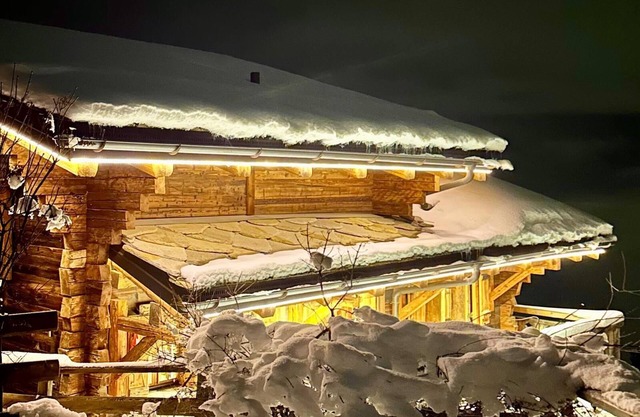 Luxury ski-in retreat