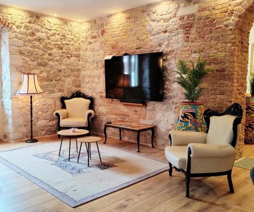 Luxury stone paradise within the walls of the Diocletian palace - old town