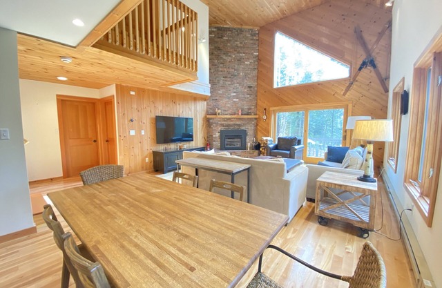 Luxury Stratton-Area Mountain House minutes from the lodge